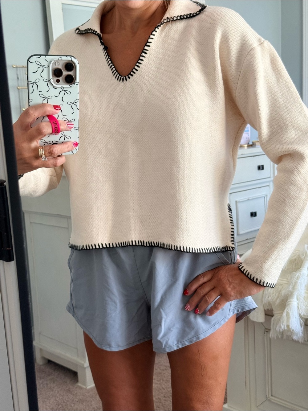 vestique Cream V-Neck Sweater with Black Contrast Stitching